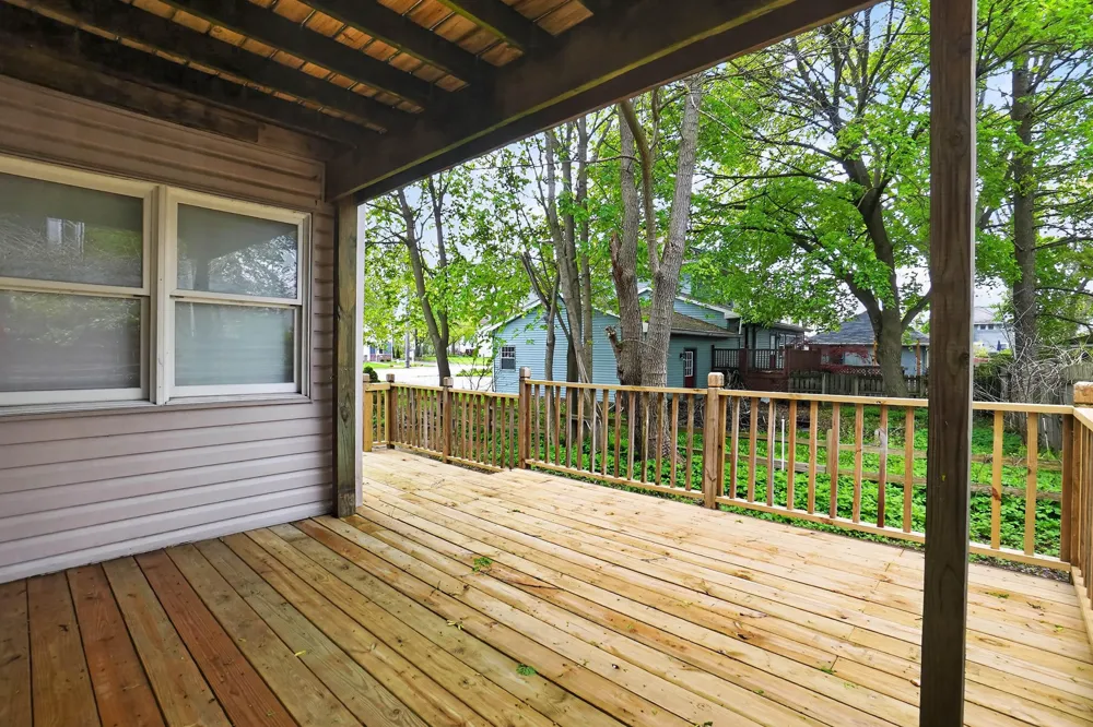 1109 S Genesee Drive Lansing, MI 48915