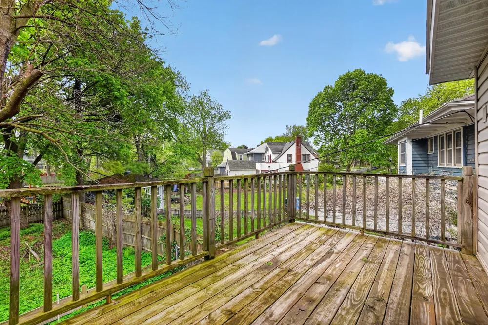 1109 S Genesee Drive Lansing, MI 48915