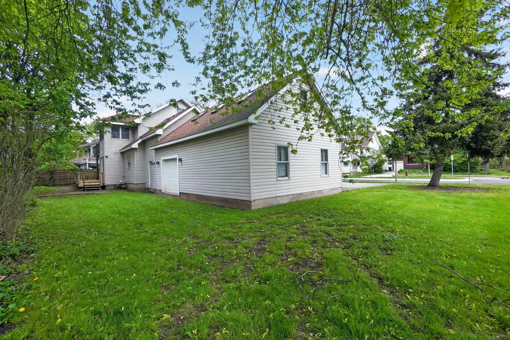 1109 S Genesee Drive Lansing, MI 48915
