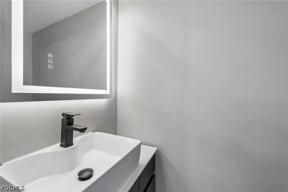 San Carlos Boulevard #33 Fort Myers Beach, FL 33931