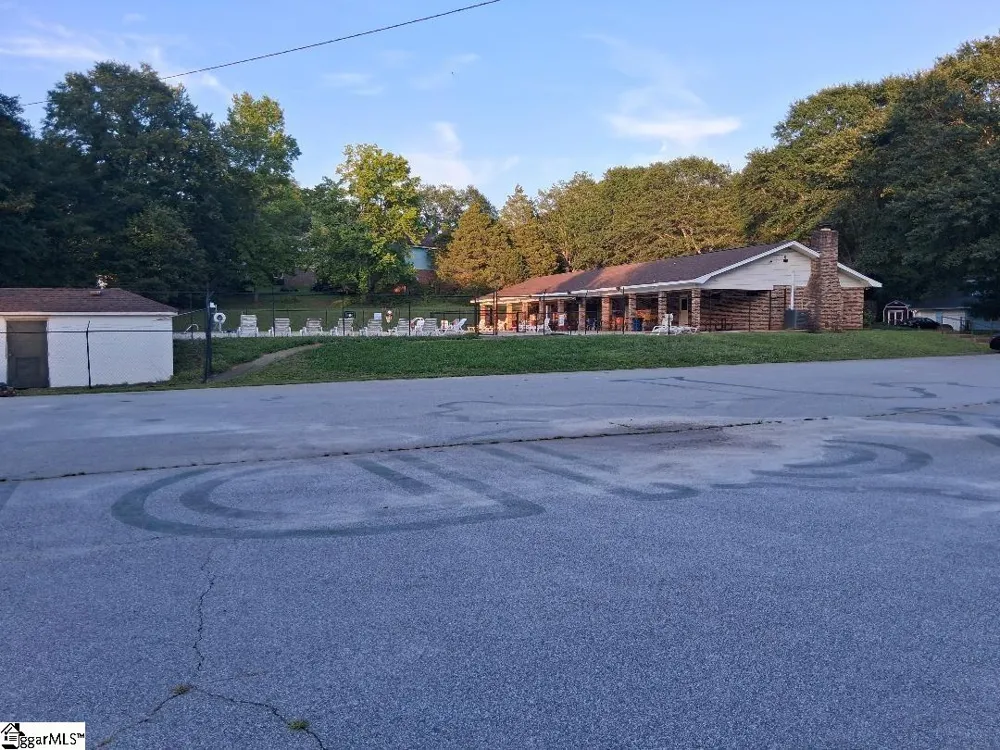 712 Brooks Road Mauldin, SC 29662