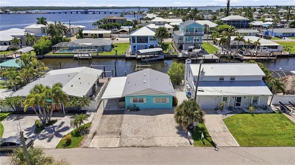 2691 Geary Street Matlacha, FL 33993