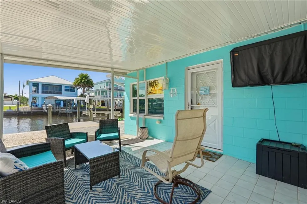 2691 Geary Street Matlacha, FL 33993