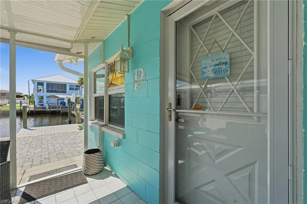2691 Geary Street Matlacha, FL 33993