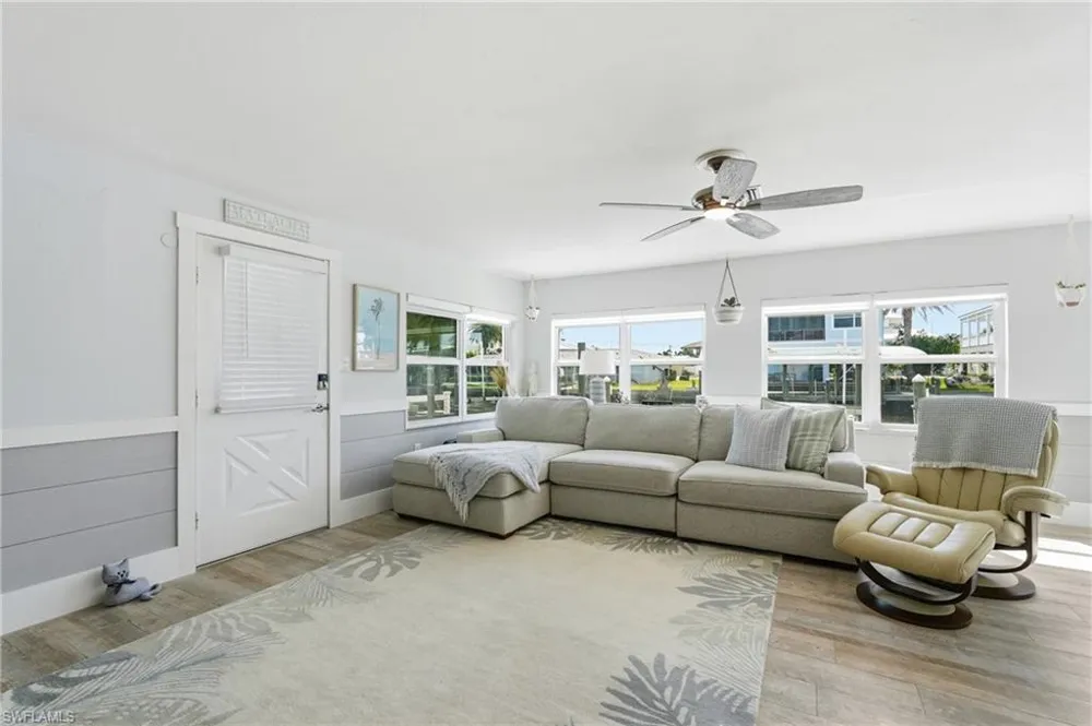2691 Geary Street Matlacha, FL 33993