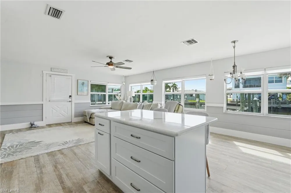 2691 Geary Street Matlacha, FL 33993