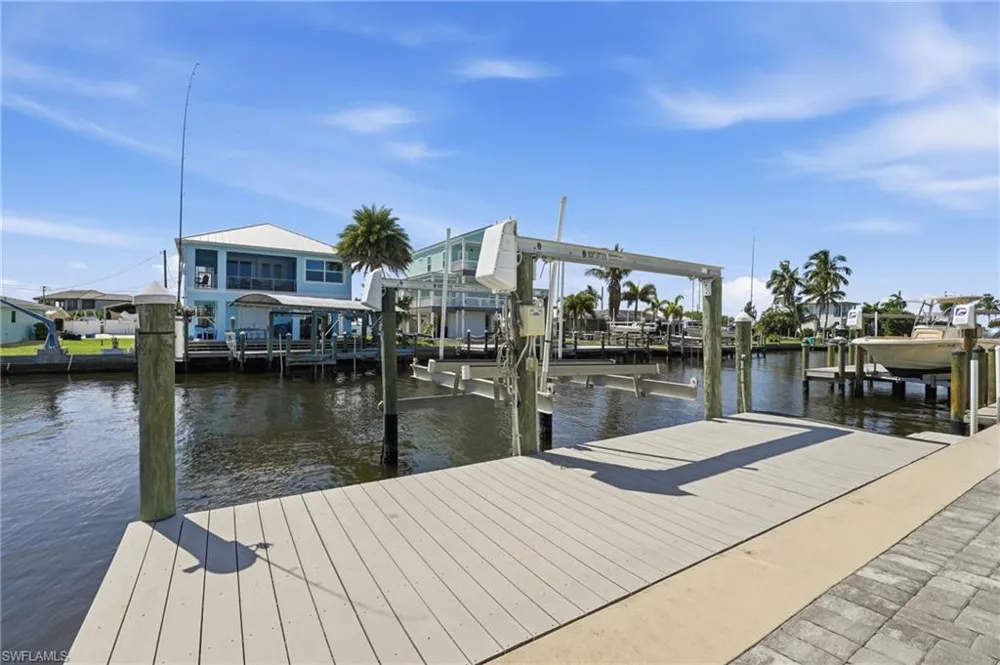 2691 Geary Street Matlacha, FL 33993