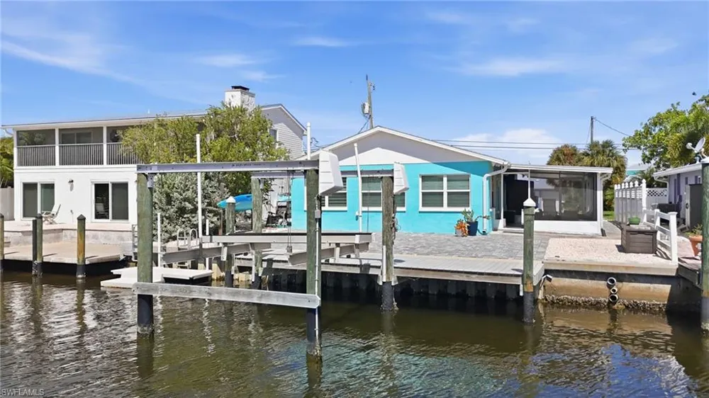 2691 Geary Street Matlacha, FL 33993