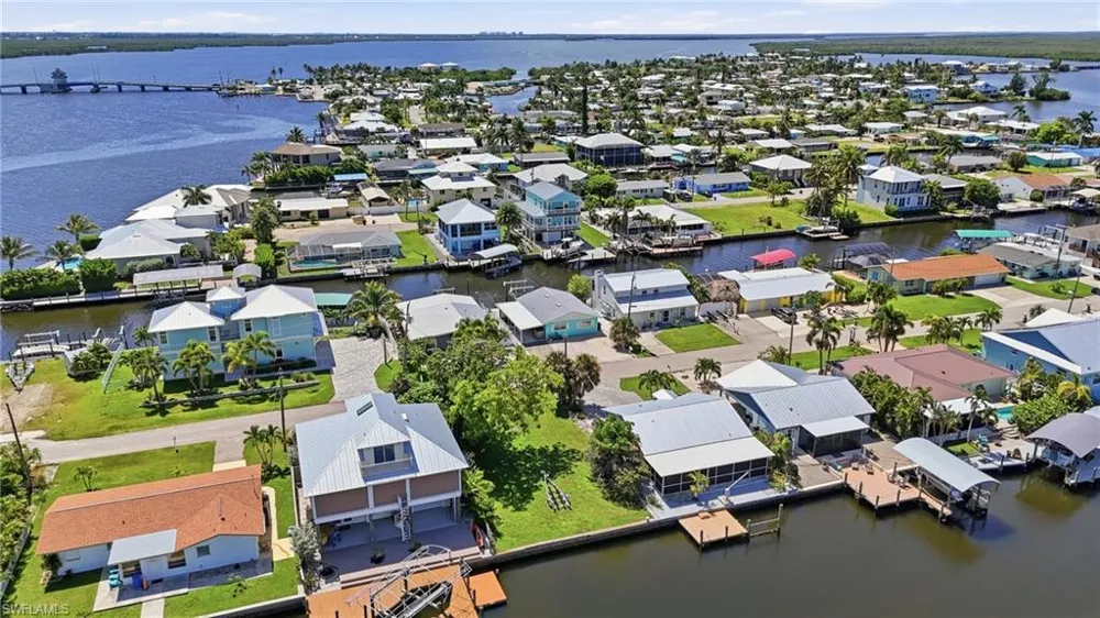 2691 Geary Street Matlacha, FL 33993