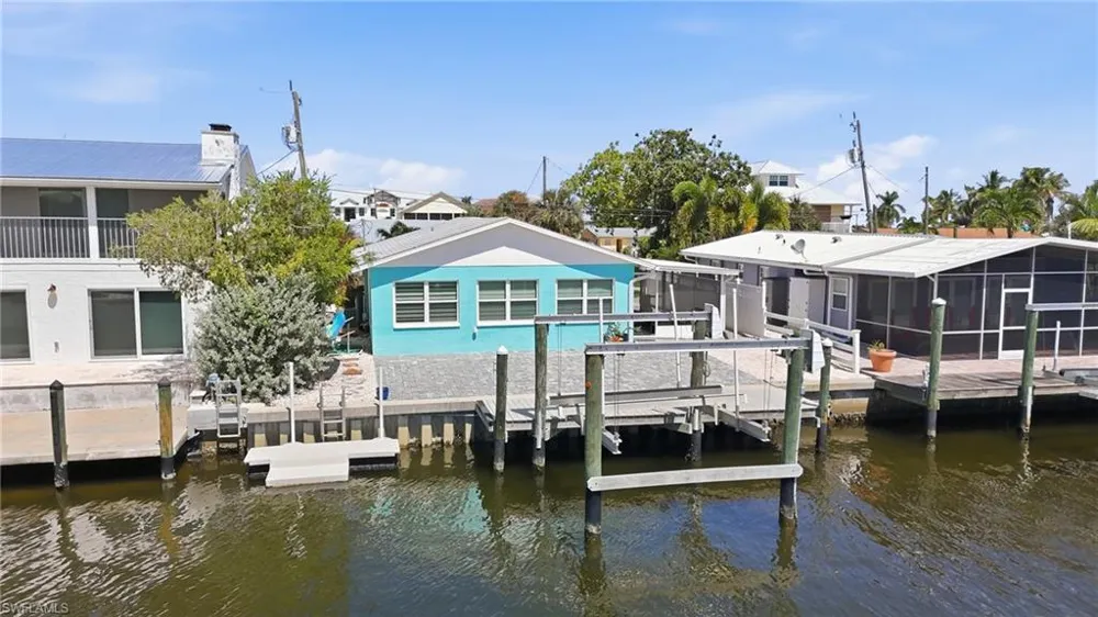 2691 Geary Street Matlacha, FL 33993