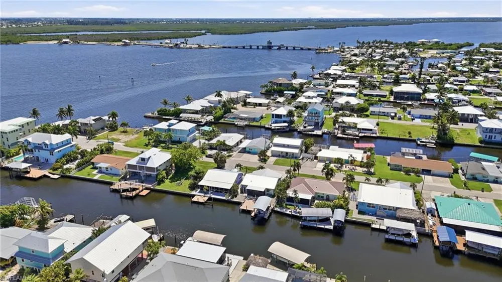 2691 Geary Street Matlacha, FL 33993
