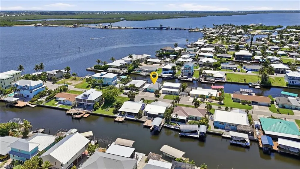 2691 Geary Street Matlacha, FL 33993