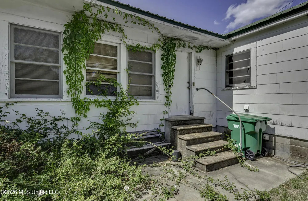 6118 Terry Road Byram, MS 39272