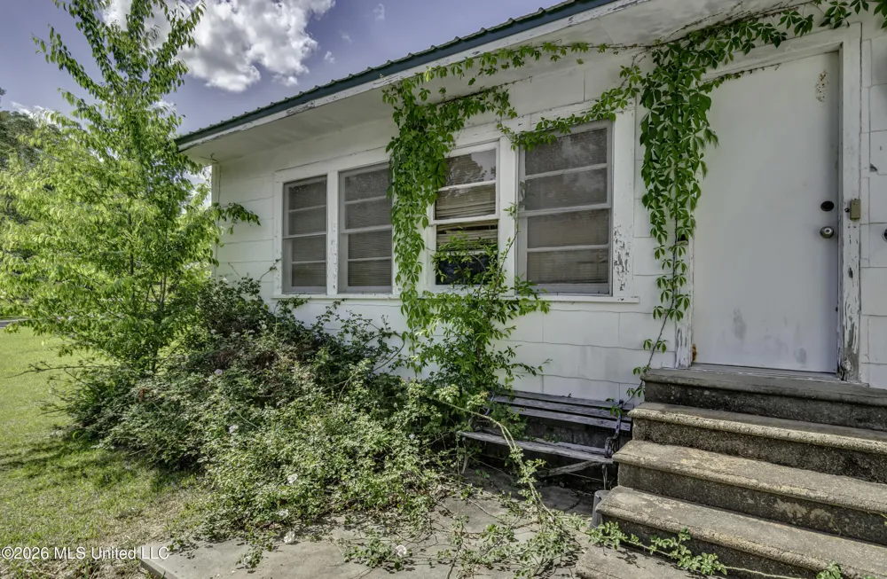 6118 Terry Road Byram, MS 39272