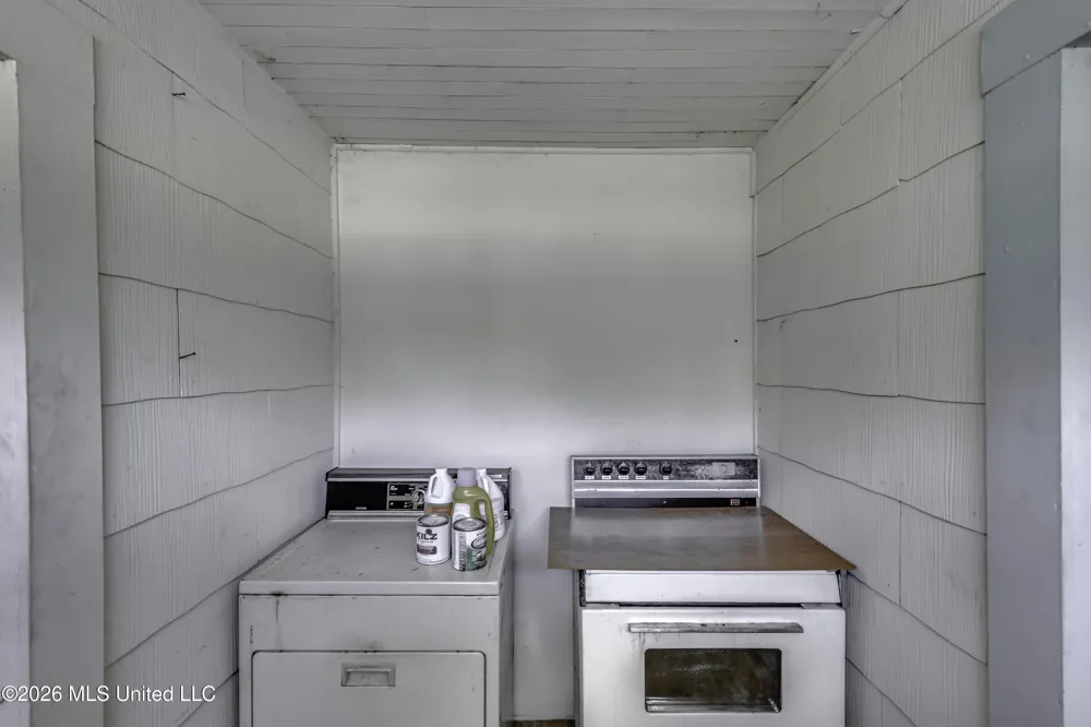 6118 Terry Road Byram, MS 39272