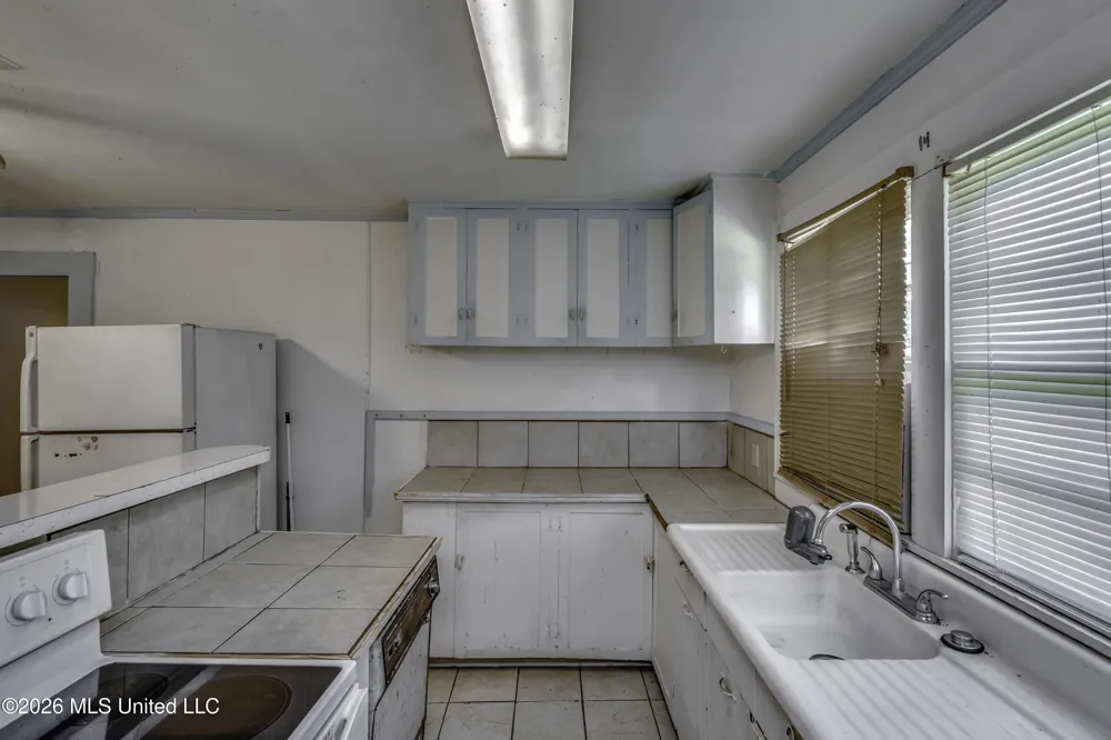 6118 Terry Road Byram, MS 39272