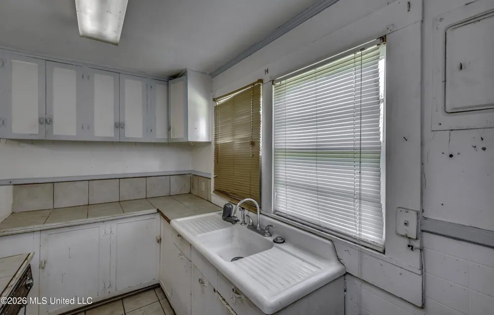 6118 Terry Road Byram, MS 39272