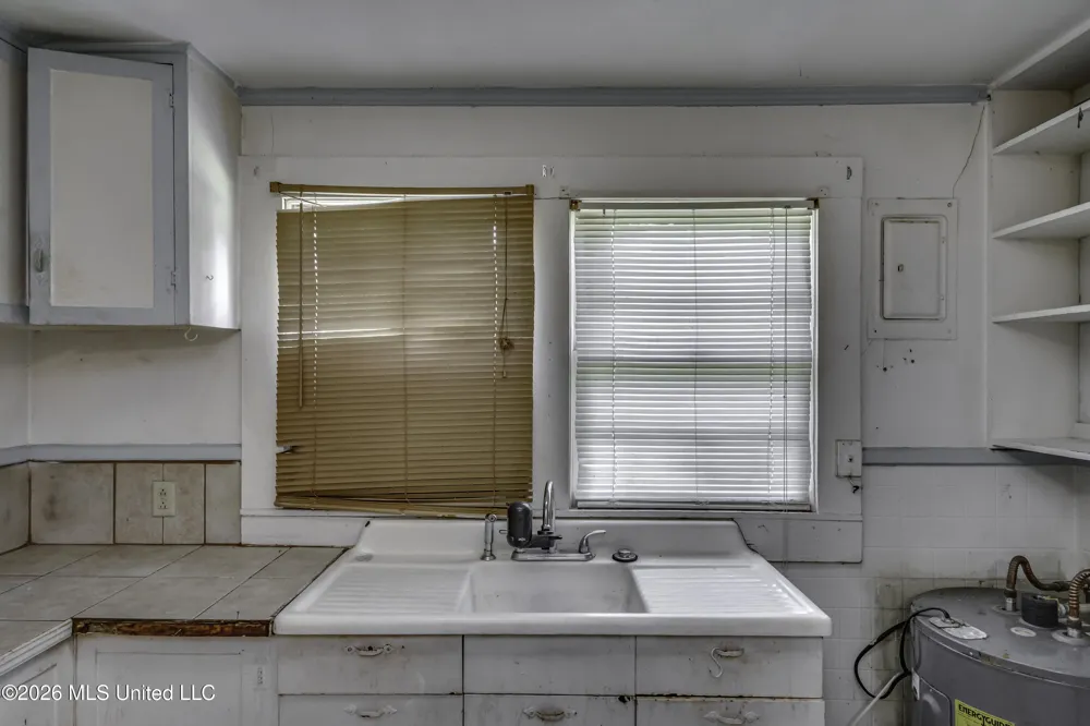 6118 Terry Road Byram, MS 39272