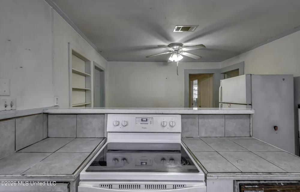 6118 Terry Road Byram, MS 39272