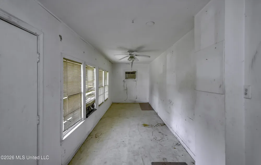 6118 Terry Road Byram, MS 39272
