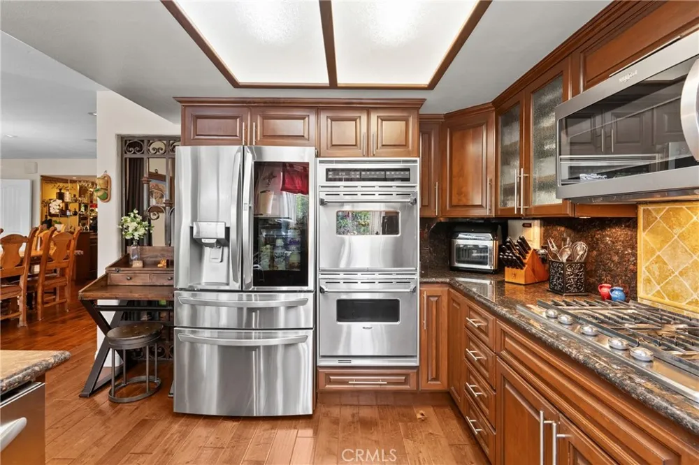 6325 Yolanda Tarzana, CA 91335