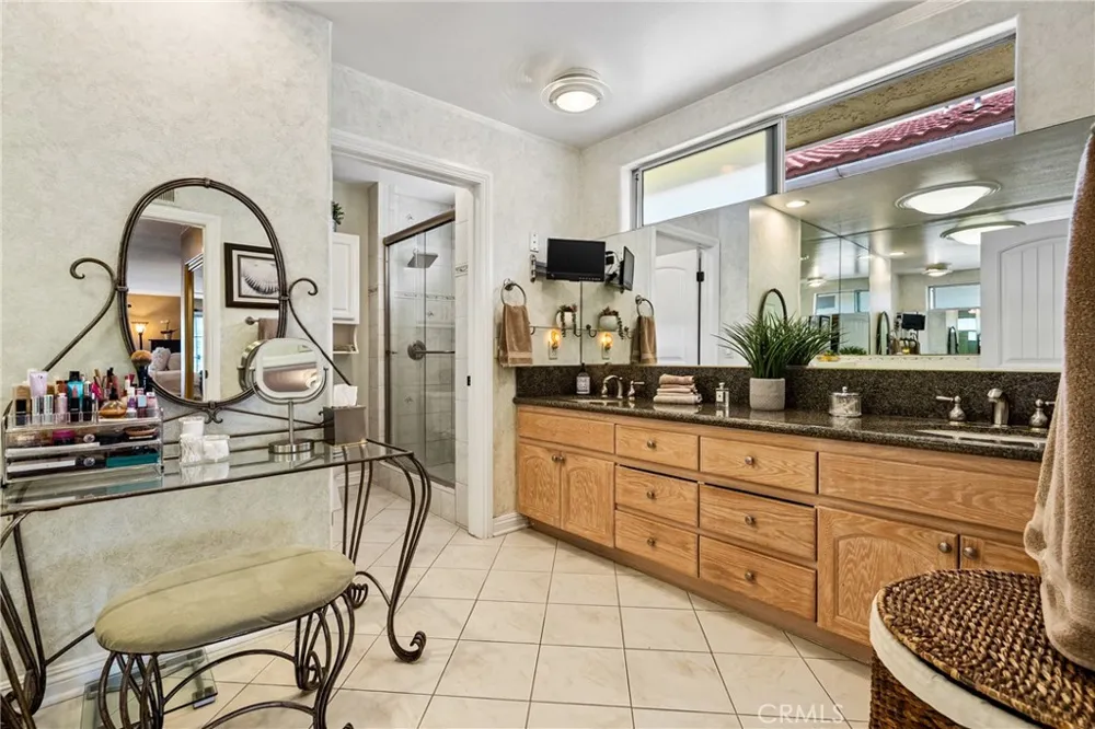 6325 Yolanda Tarzana, CA 91335