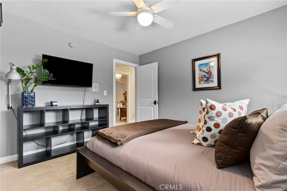 6325 Yolanda Tarzana, CA 91335