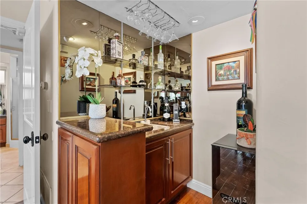 6325 Yolanda Tarzana, CA 91335