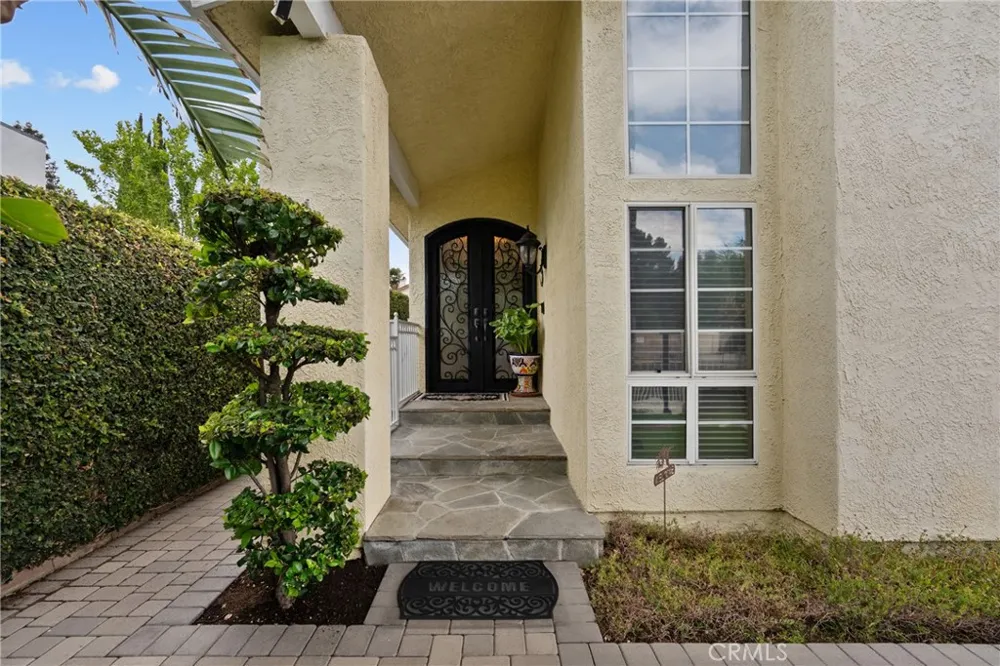 6325 Yolanda Tarzana, CA 91335
