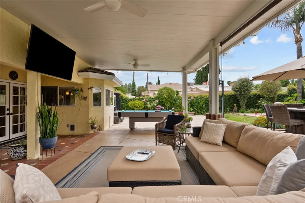 6325 Yolanda Tarzana, CA 91335