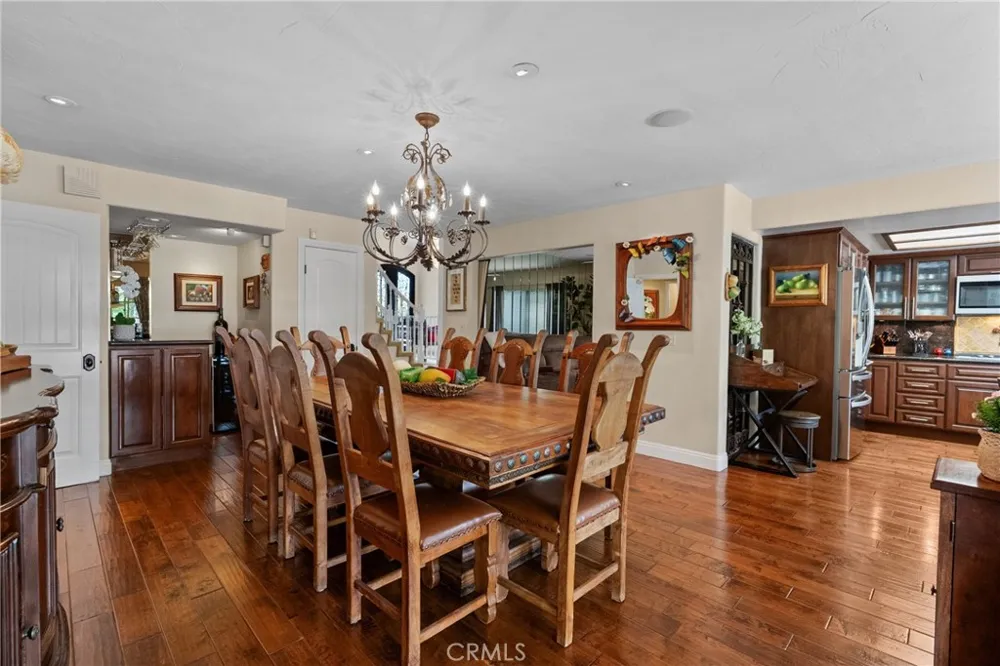 6325 Yolanda Tarzana, CA 91335