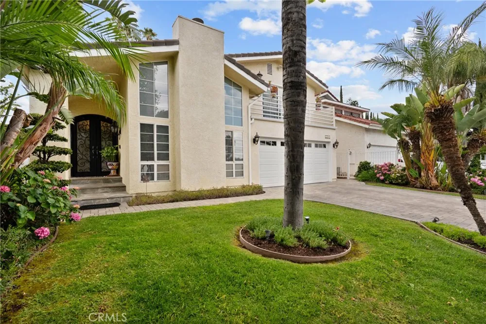 6325 Yolanda Tarzana, CA 91335