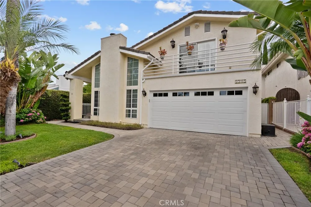 6325 Yolanda Tarzana, CA 91335