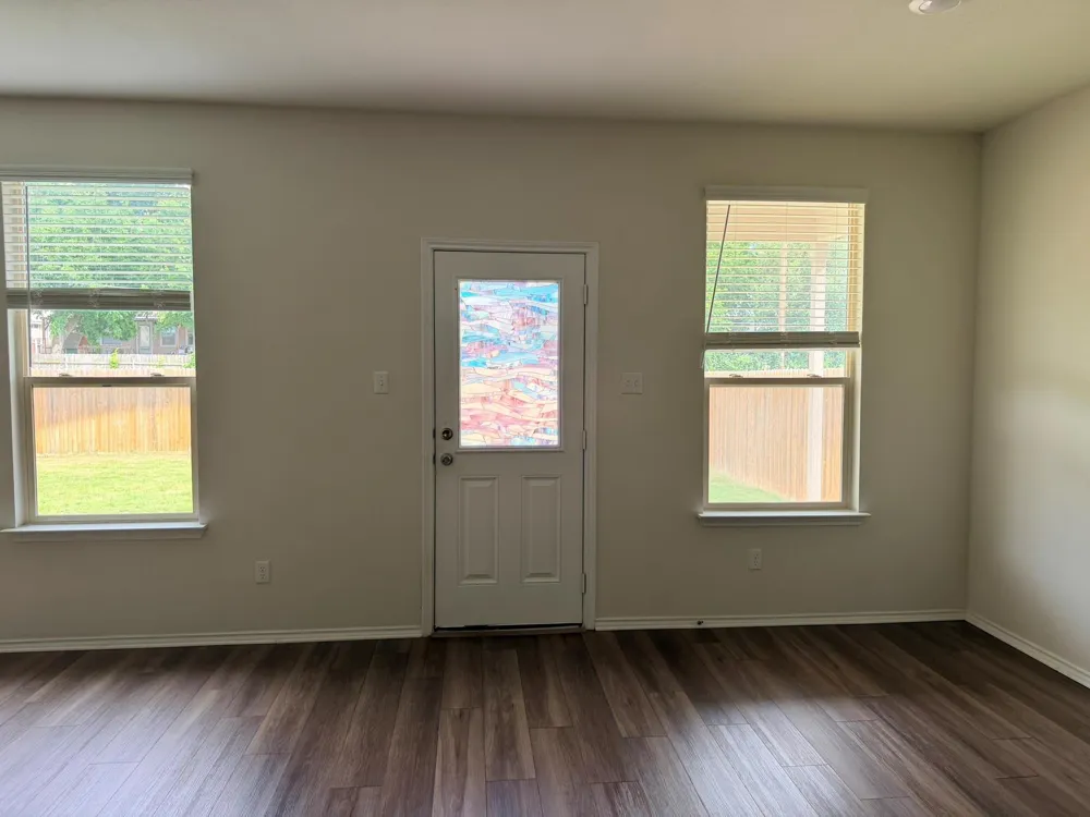 1829 T H Johnson Drive Taylor, TX 76574