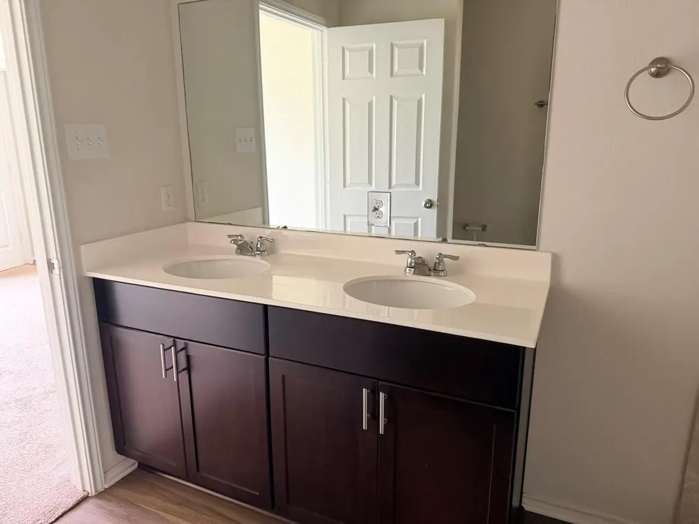 1829 T H Johnson Drive Taylor, TX 76574