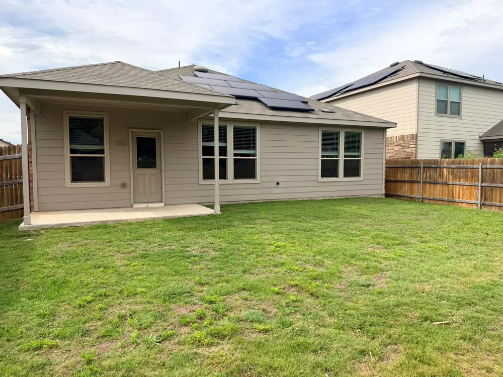 1829 T H Johnson Drive Taylor, TX 76574