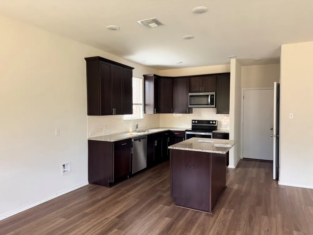 1829 T H Johnson Drive Taylor, TX 76574