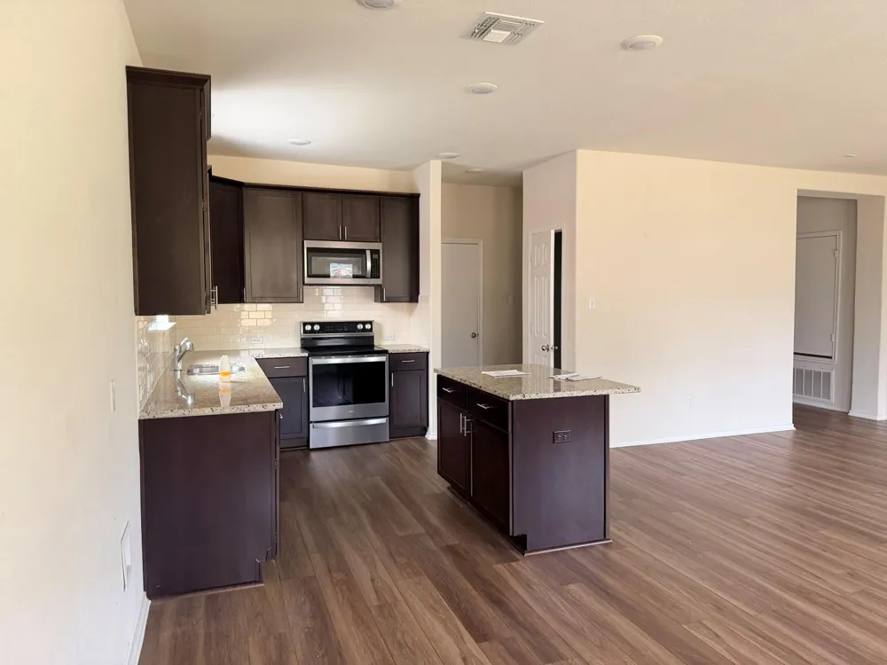 1829 T H Johnson Drive Taylor, TX 76574