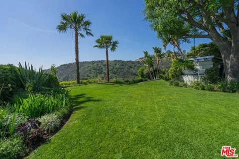 2439 Carman Crest Drive