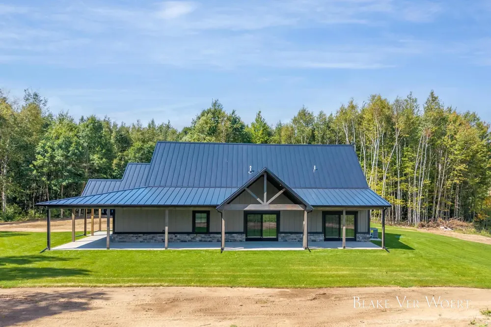 13980 12 Mile Remus, MI 49340