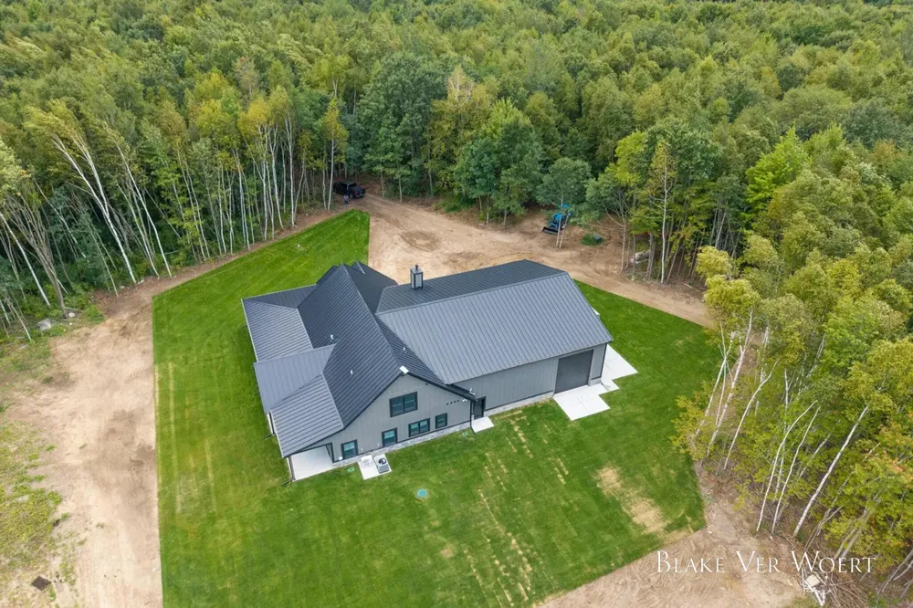13980 12 Mile Remus, MI 49340