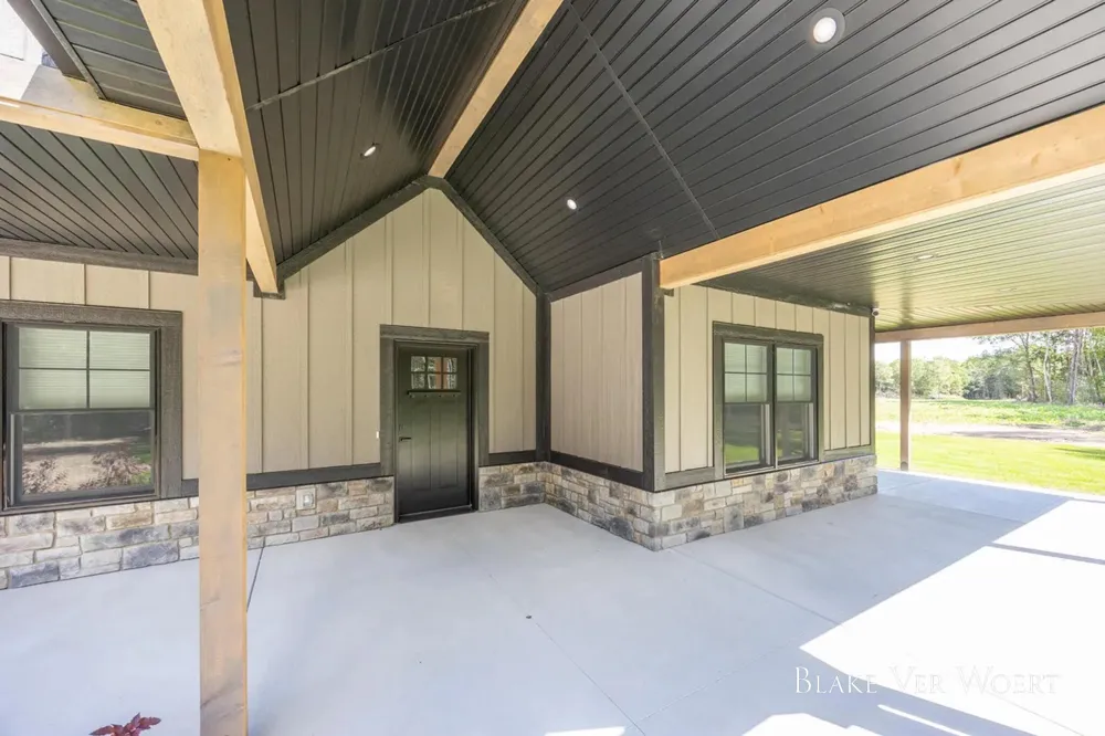 13980 12 Mile Remus, MI 49340