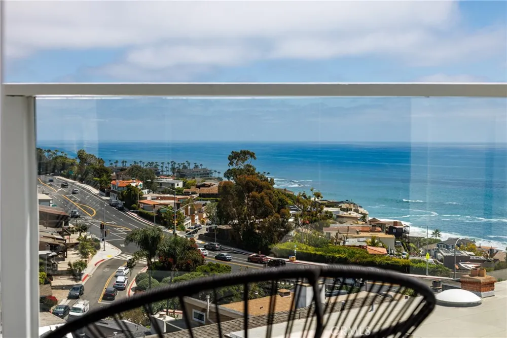 251 Highland Laguna Beach, CA 92651