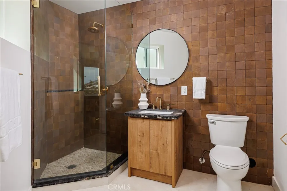 251 Highland Laguna Beach, CA 92651