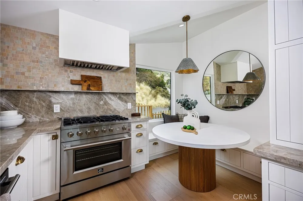 251 Highland Laguna Beach, CA 92651