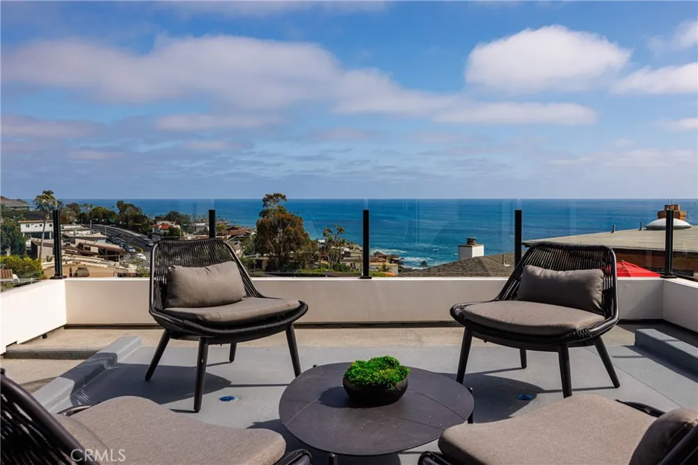 251 Highland Laguna Beach, CA 92651