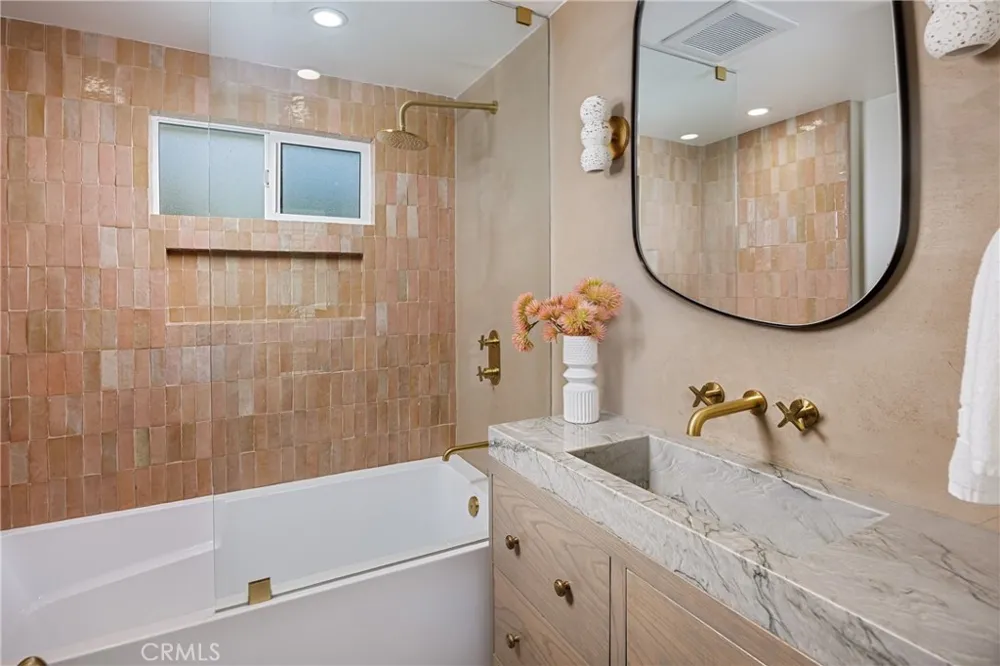 251 Highland Laguna Beach, CA 92651