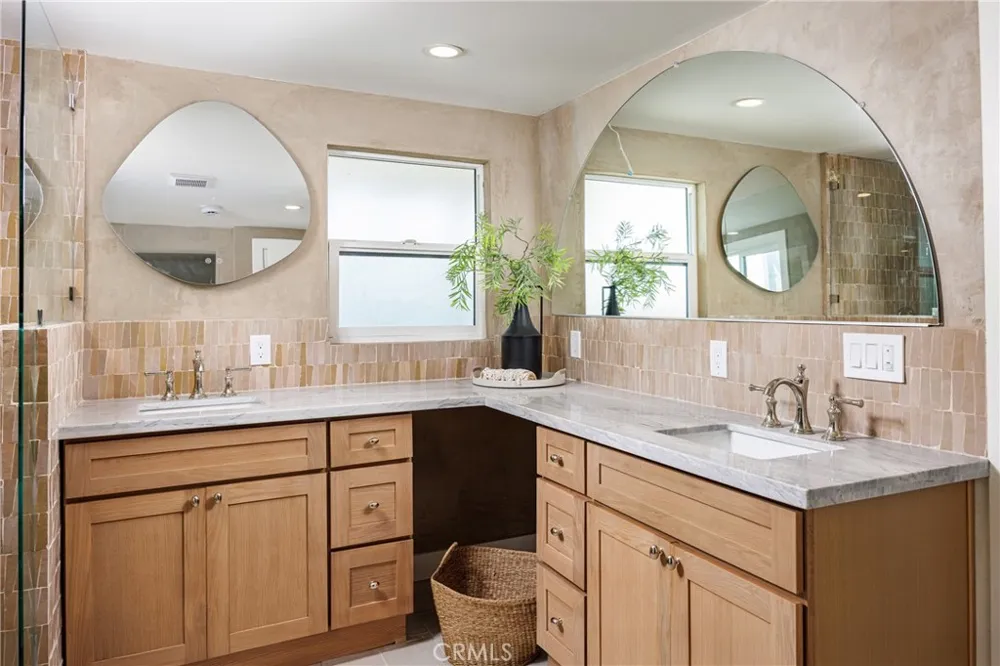251 Highland Laguna Beach, CA 92651