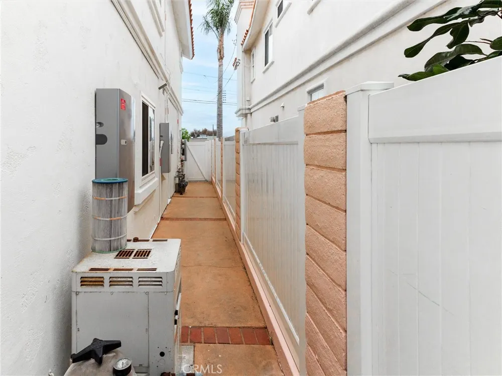2703 Huntington Lane #A Redondo Beach, CA 90278