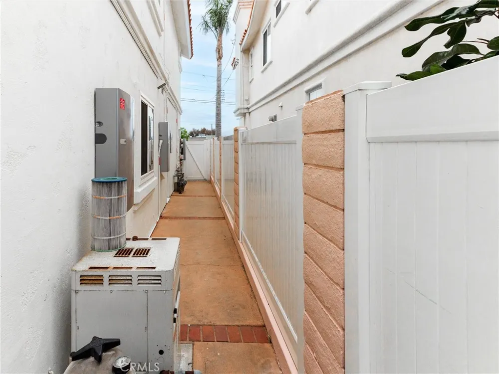 2703 Huntington Lane #A Redondo Beach, CA 90278